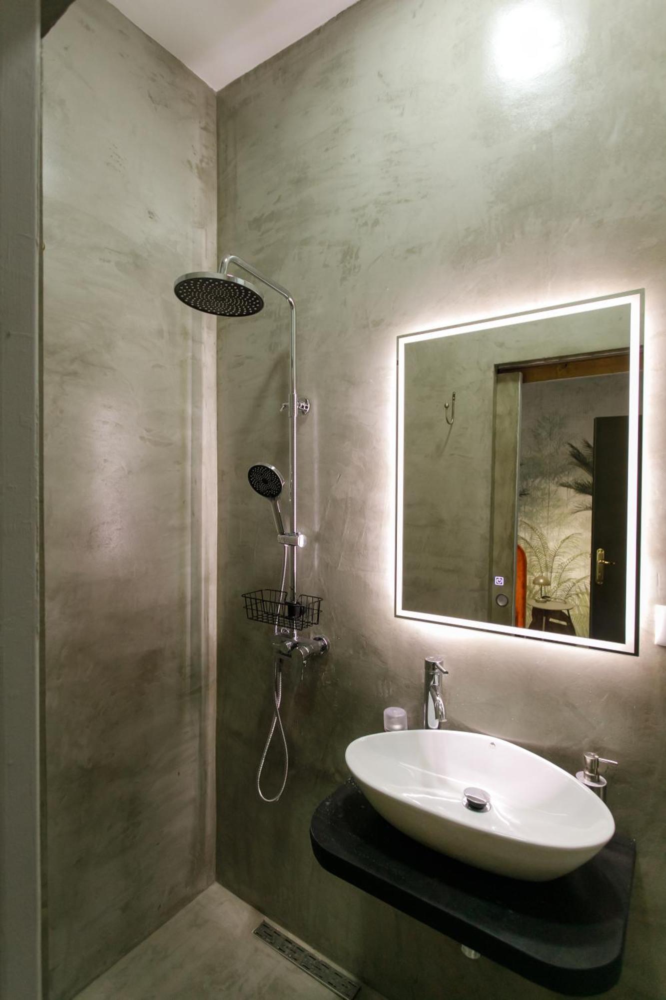 Studio31Apartments Tirana City Center Exteriör bild