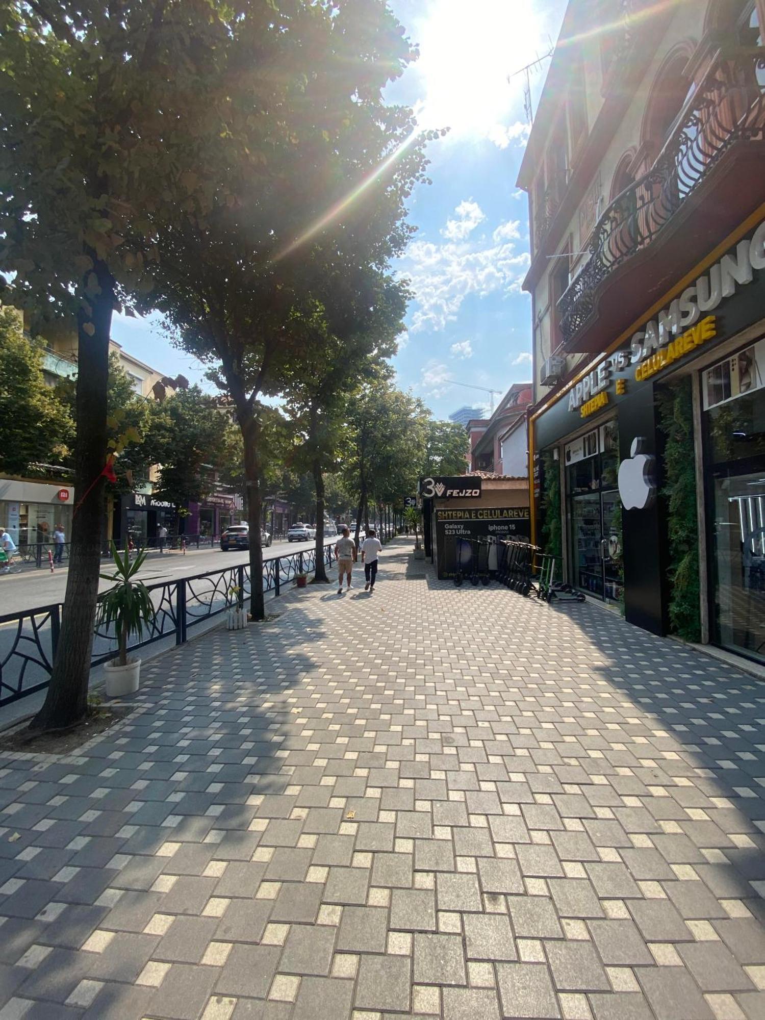 Studio31Apartments Tirana City Center Exteriör bild